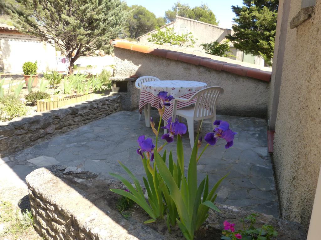 La Petite Maison De Marie Louise Lauris Luaran gambar