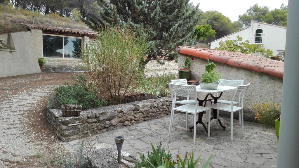 La Petite Maison De Marie Louise Lauris Luaran gambar