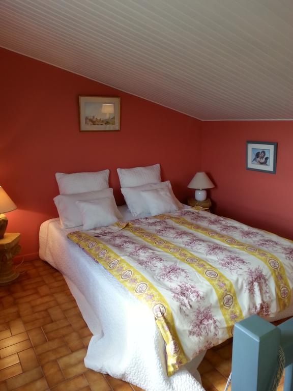La Petite Maison De Marie Louise Lauris Luaran gambar